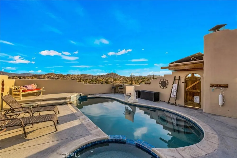 5484 Paisano Yucca Valley, CA 92284