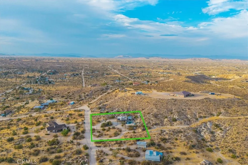 5484 Paisano Yucca Valley, CA 92284