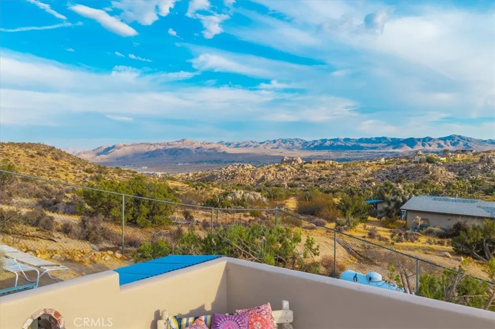 5484 Paisano Yucca Valley, CA 92284