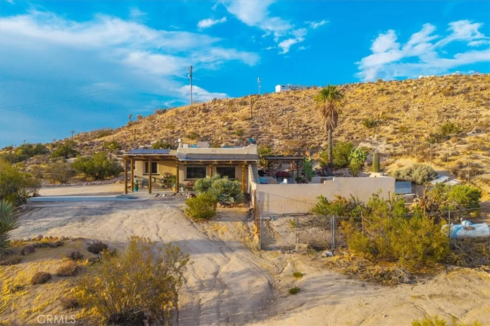 5484 Paisano Yucca Valley, CA 92284