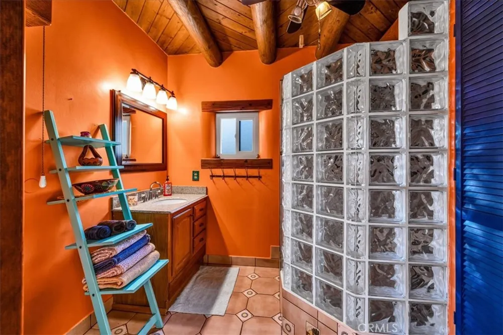 5484 Paisano Yucca Valley, CA 92284