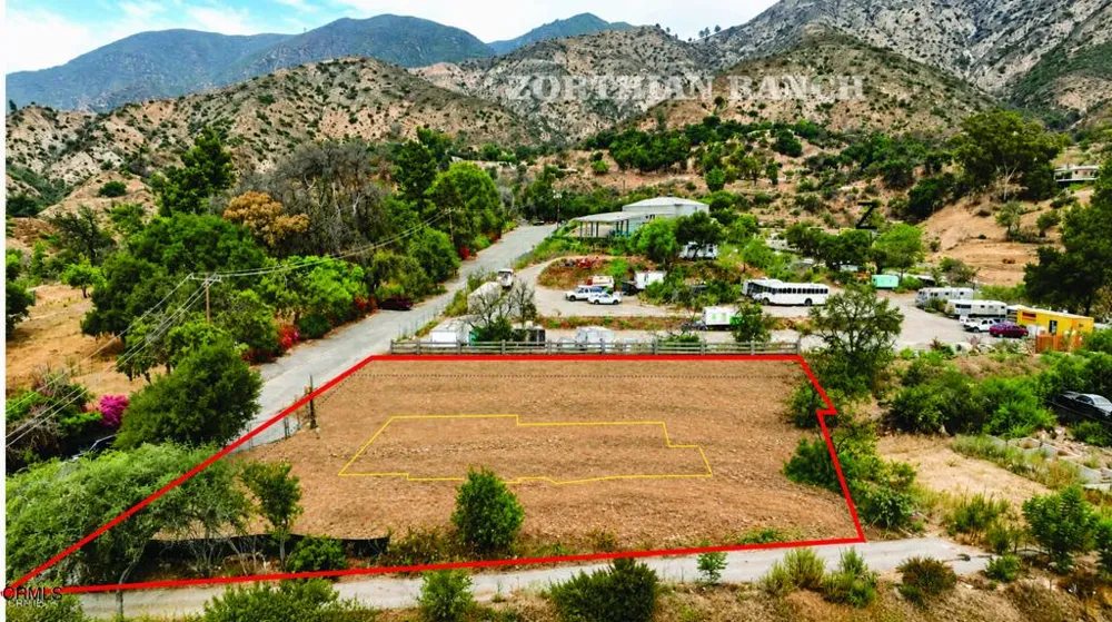 3698 Fair Oaks Avenue Altadena, CA 91001
