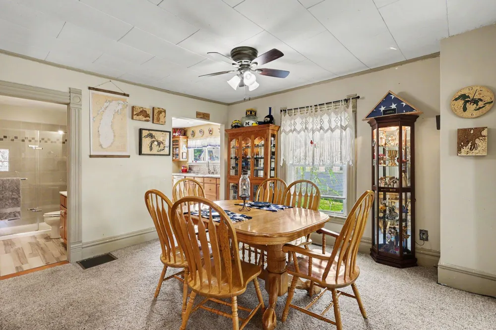 812 6th Avenue Lake Odessa, MI 48849