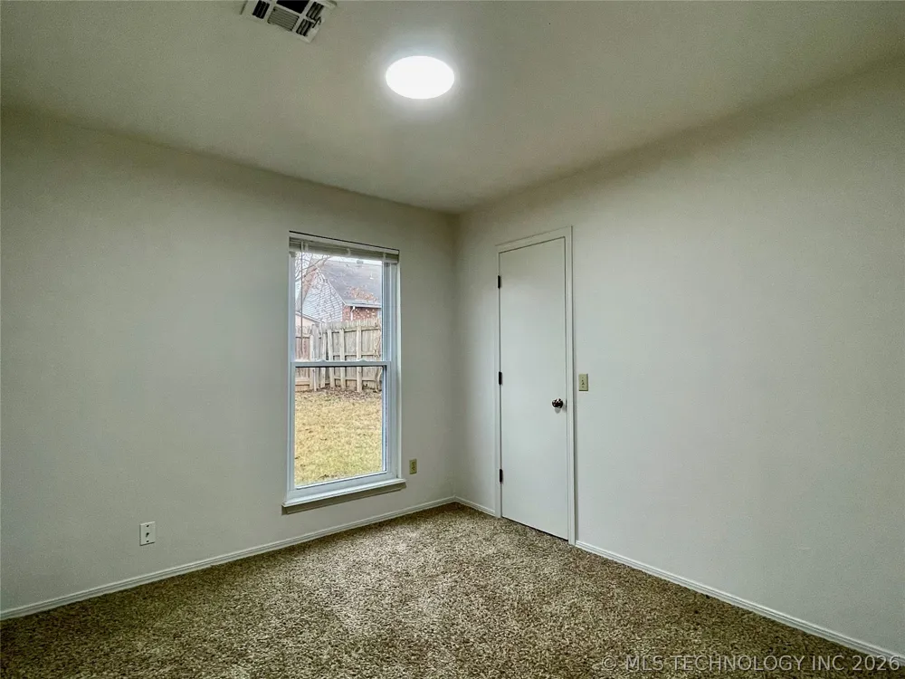 11117 S Nandina Avenue Jenks, OK 74037