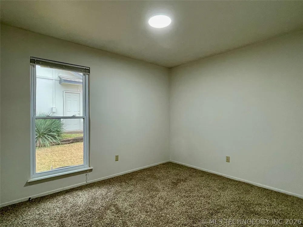 11117 S Nandina Avenue Jenks, OK 74037