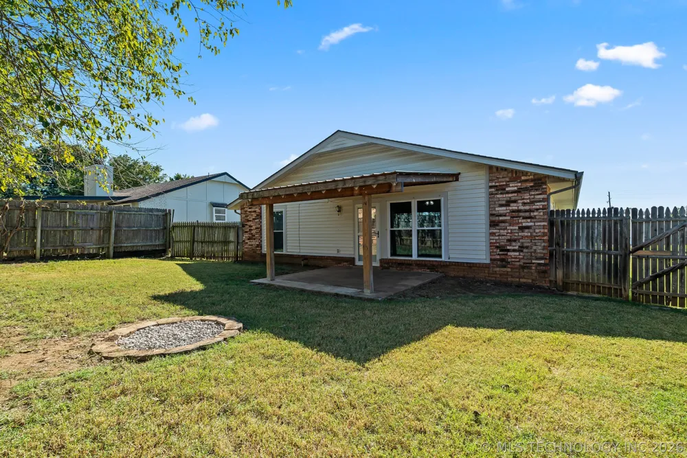 11117 S Nandina Avenue Jenks, OK 74037