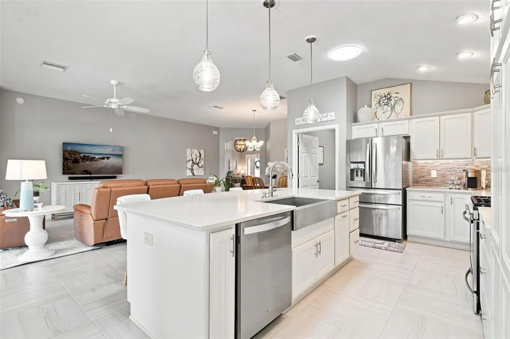 5835 HENSLEY AVENUE The Villages, FL 32163