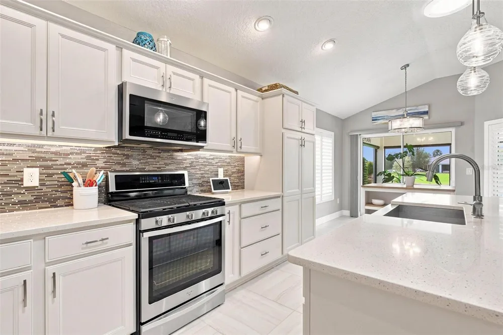 5835 HENSLEY AVENUE The Villages, FL 32163