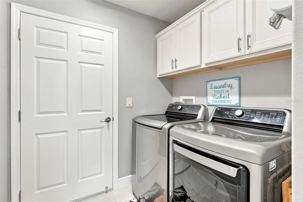5835 HENSLEY AVENUE The Villages, FL 32163