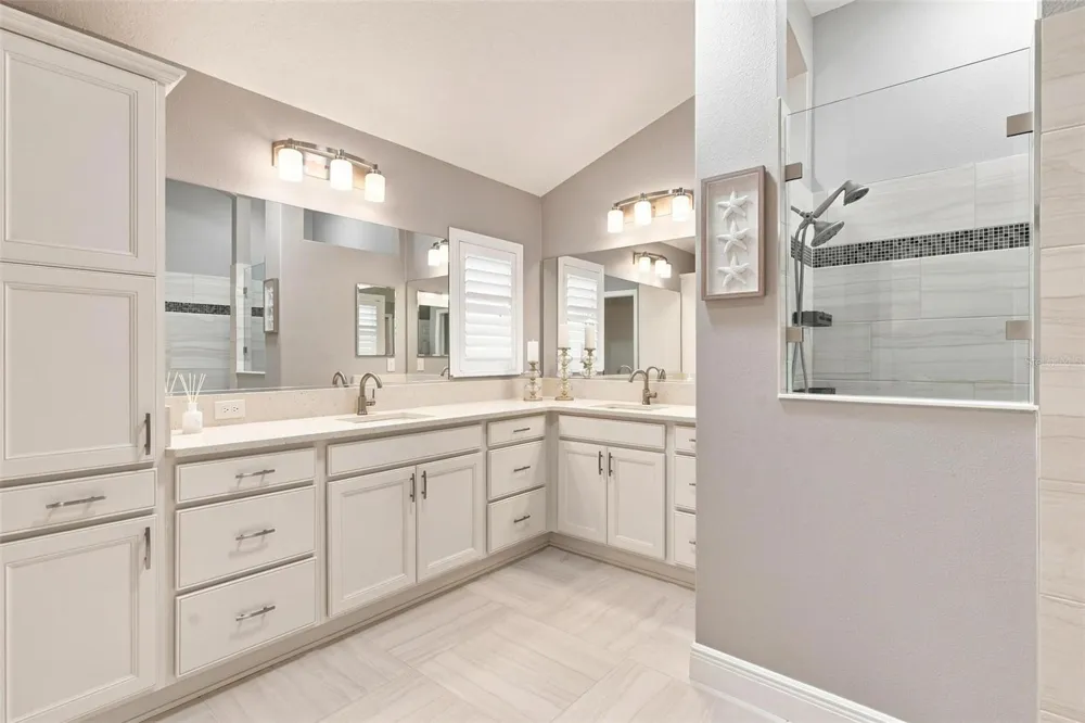 5835 HENSLEY AVENUE The Villages, FL 32163