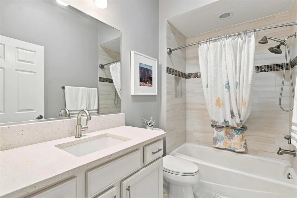 5835 HENSLEY AVENUE The Villages, FL 32163