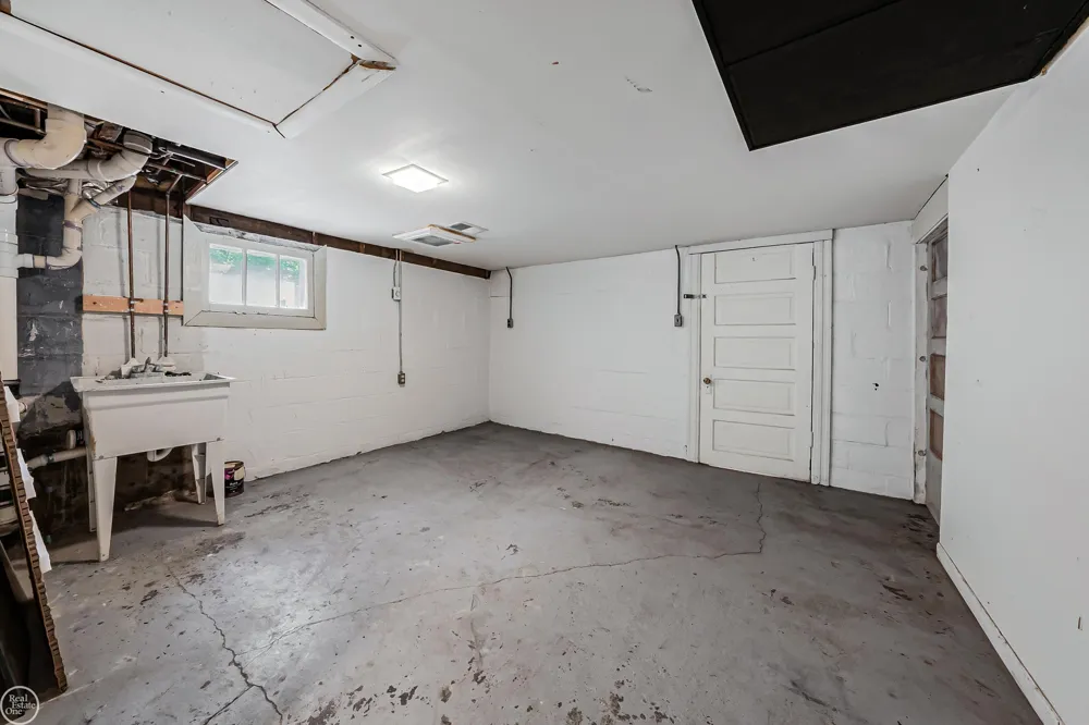 24125 Shook Road Clinton Charter Township, MI 48035