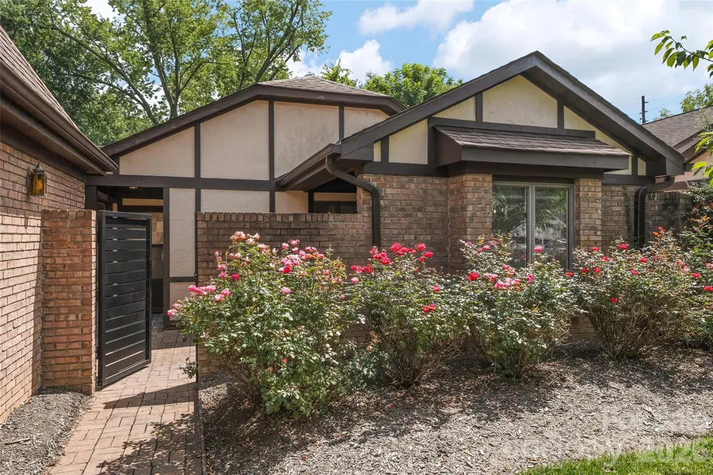 26 Lodge Lane Waynesville, NC 28786