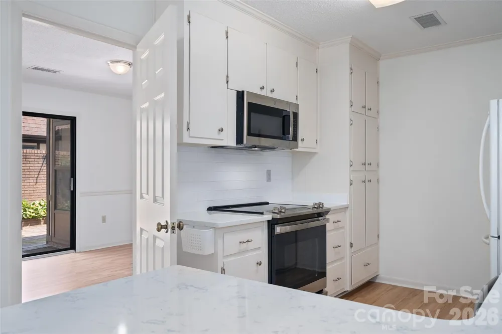 26 Lodge Lane Waynesville, NC 28786