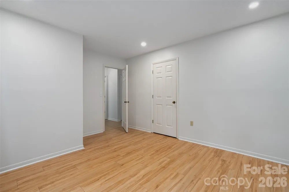 26 Lodge Lane Waynesville, NC 28786