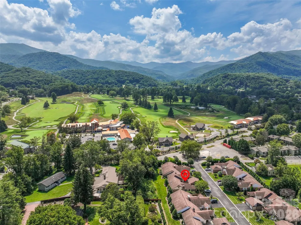 26 Lodge Lane Waynesville, NC 28786