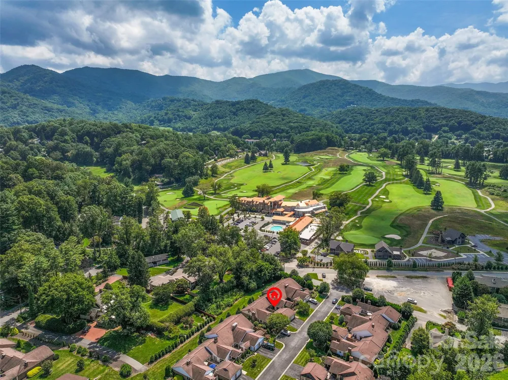 26 Lodge Lane Waynesville, NC 28786