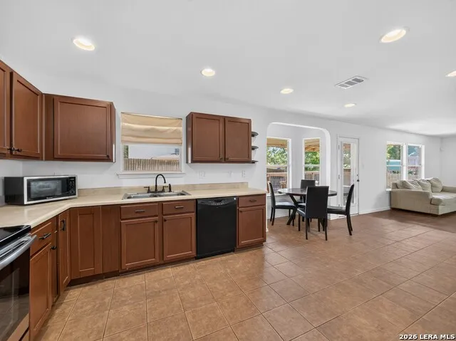 10323 Briar Rose San Antonio, TX 78254