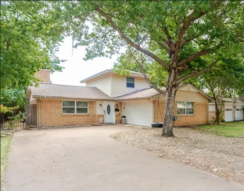 2416 Summer Place Drive