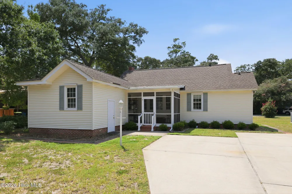 116 Noyes Avenue Morehead City, NC 28557