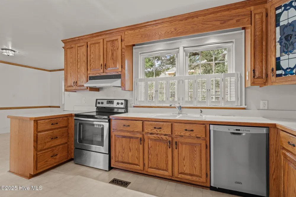 116 Noyes Avenue Morehead City, NC 28557