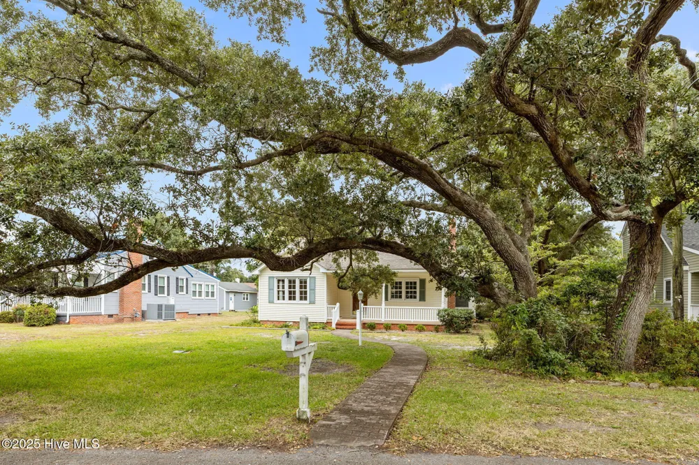 116 Noyes Avenue Morehead City, NC 28557