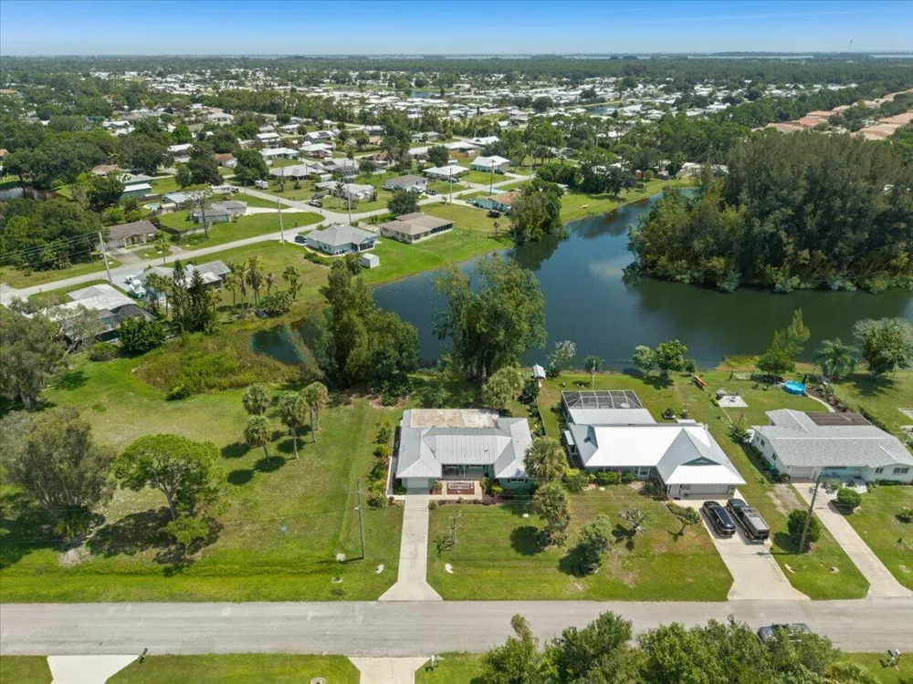 5904 Killarney Avenue Fort Pierce, FL 34951