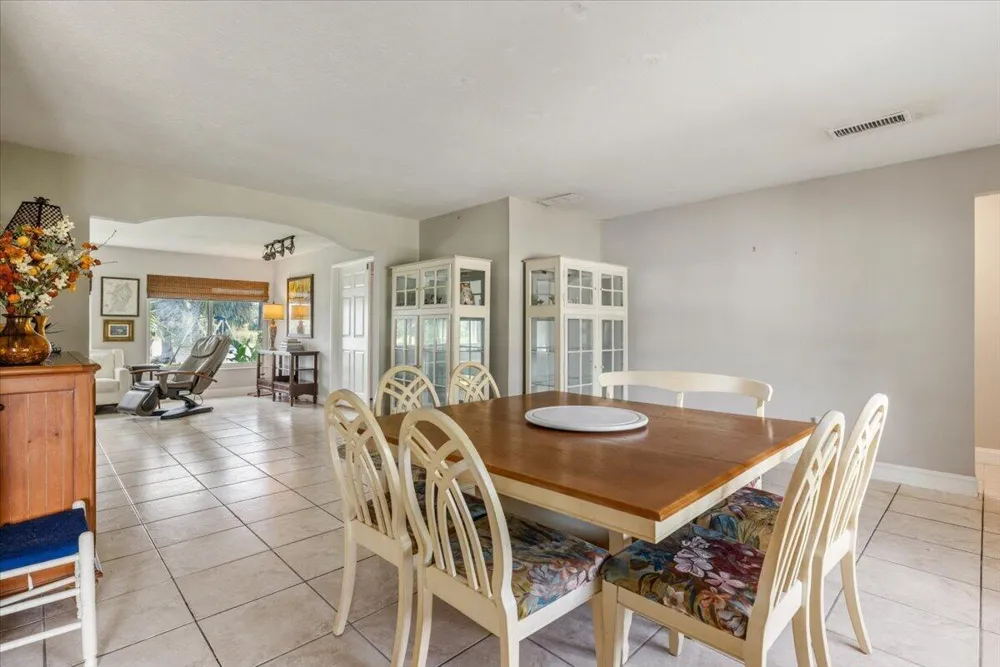 5904 Killarney Avenue Fort Pierce, FL 34951