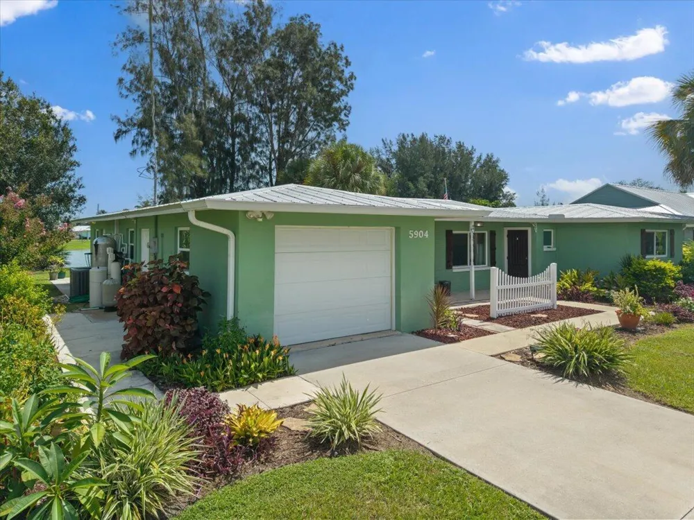 5904 Killarney Avenue Fort Pierce, FL 34951