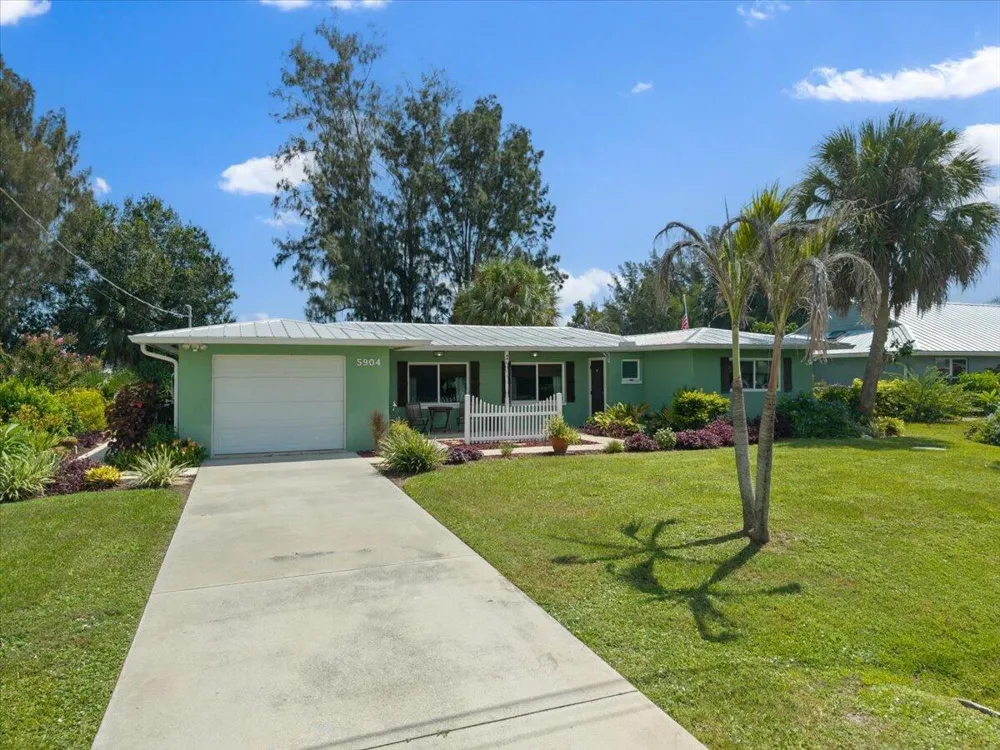 5904 Killarney Avenue Fort Pierce, FL 34951