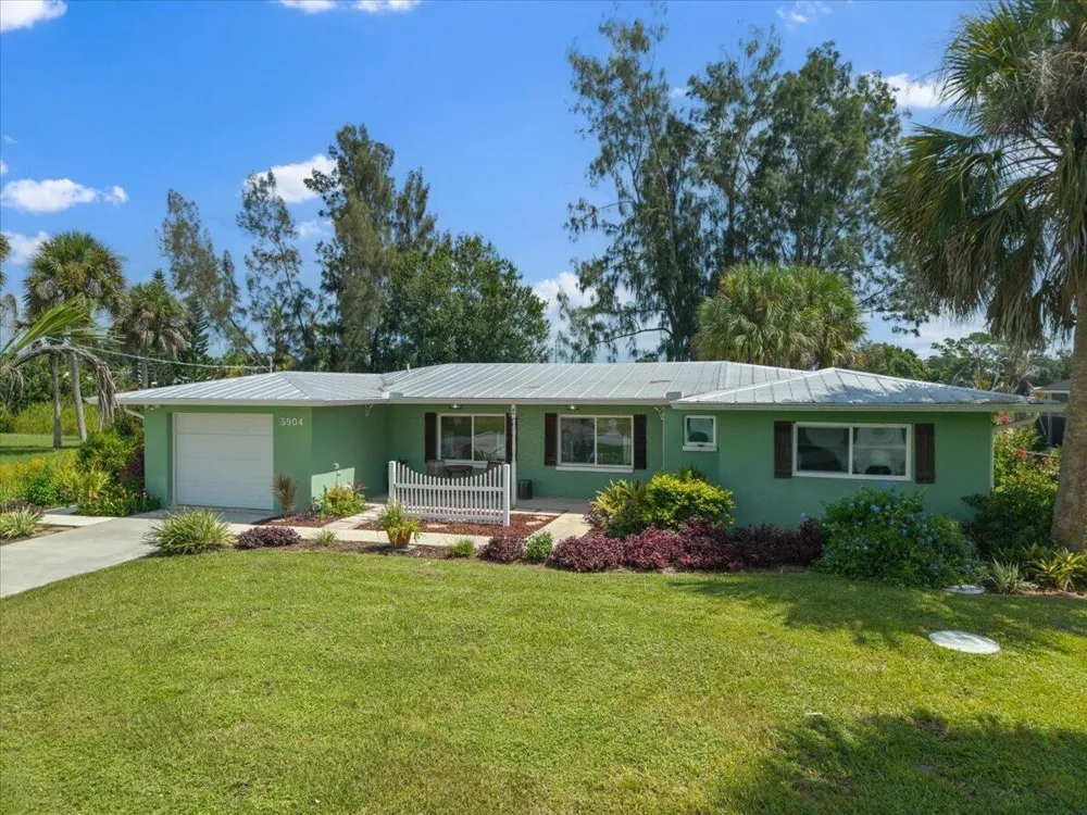 5904 Killarney Avenue Fort Pierce, FL 34951