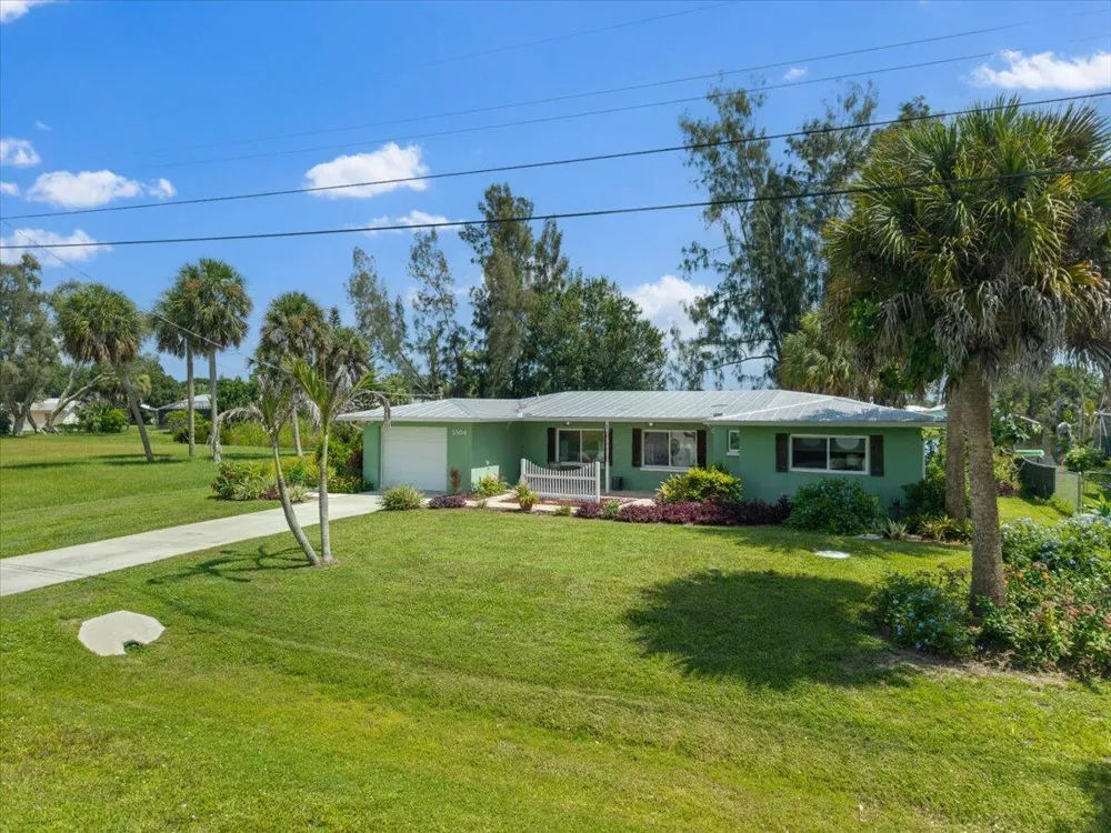 5904 Killarney Avenue Fort Pierce, FL 34951