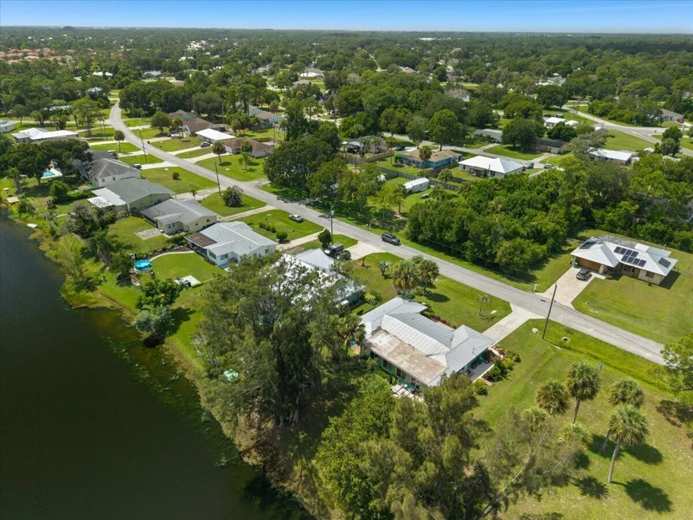 5904 Killarney Avenue Fort Pierce, FL 34951