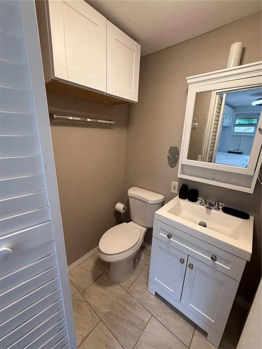 8028 25TH AVENUE St Petersburg, FL 33710