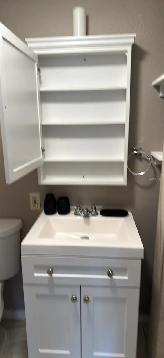 8028 25TH AVENUE St Petersburg, FL 33710