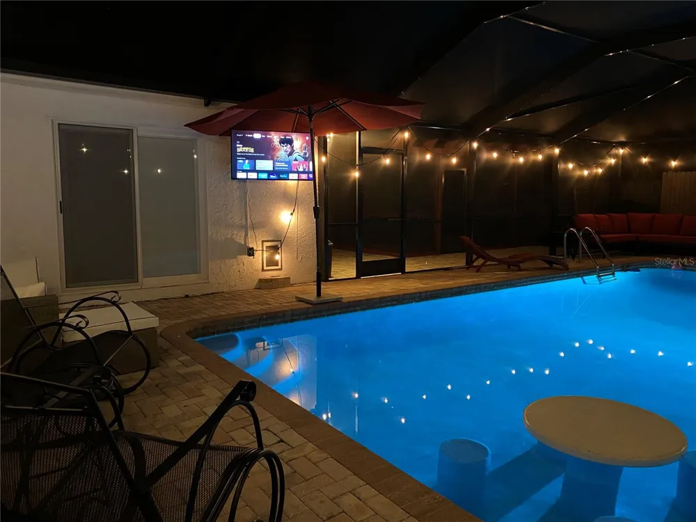 8028 25TH AVENUE St Petersburg, FL 33710
