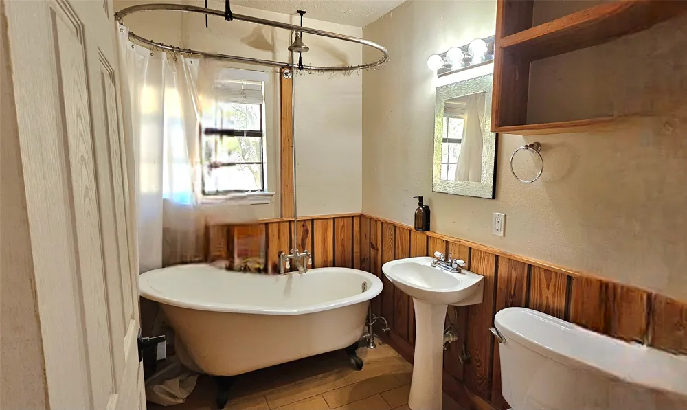 151 Loma Vista Wimberley, TX 78676