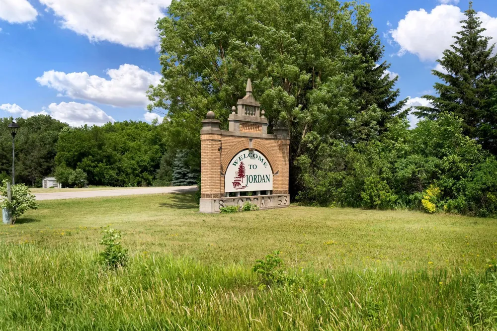 1212 Edge Circle Jordan, MN 55352