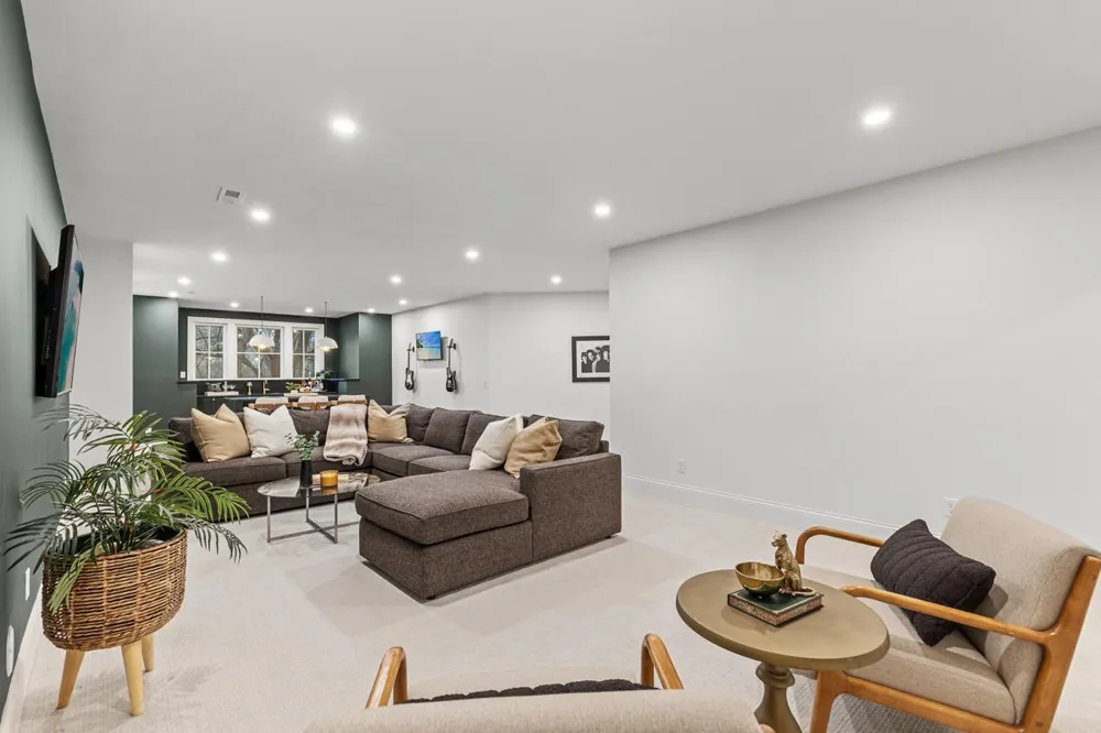 4717 Meadow Road Edina, MN 55424