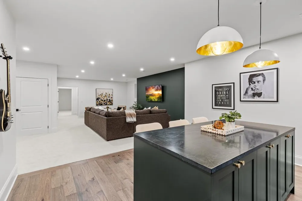 4717 Meadow Road Edina, MN 55424