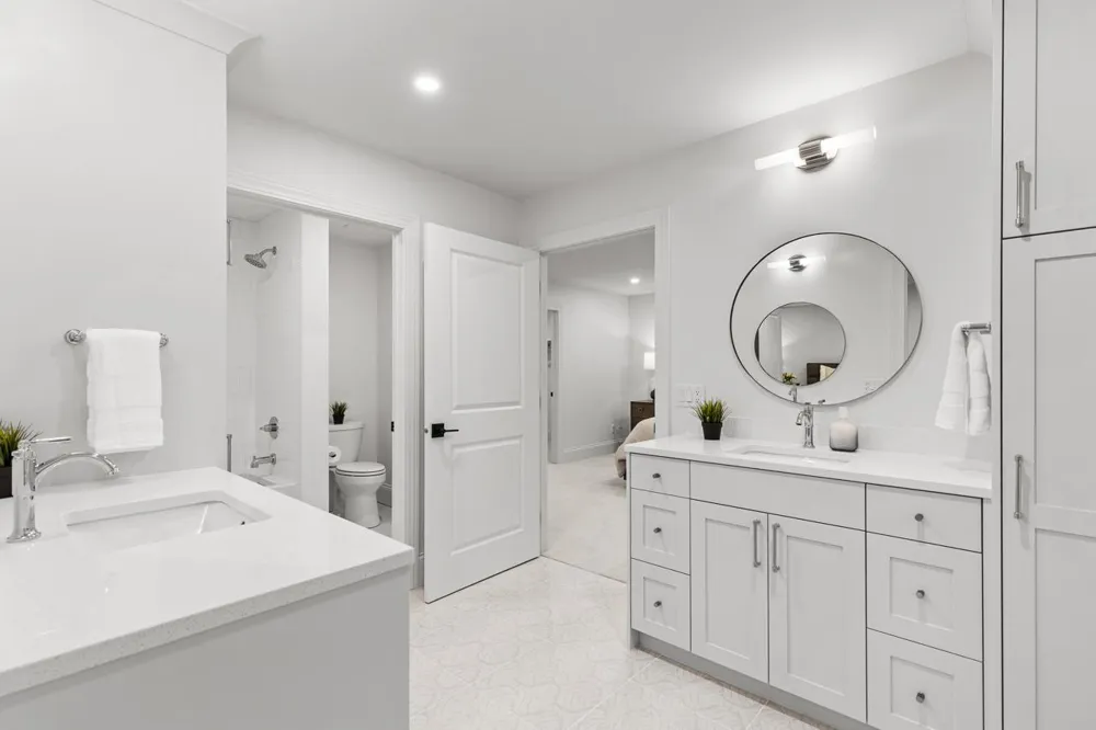 4717 Meadow Road Edina, MN 55424