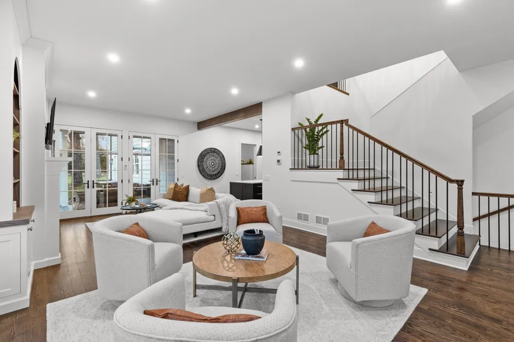 4717 Meadow Road Edina, MN 55424