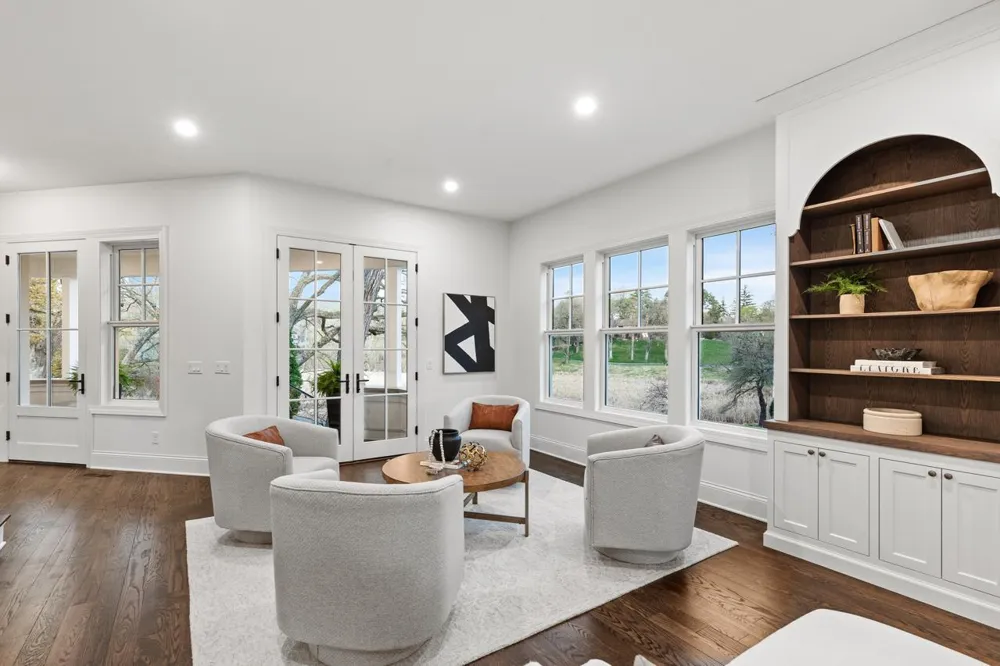 4717 Meadow Road Edina, MN 55424