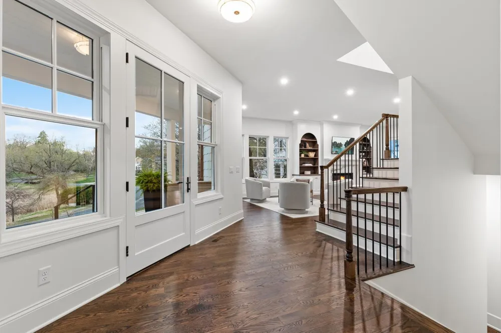 4717 Meadow Road Edina, MN 55424