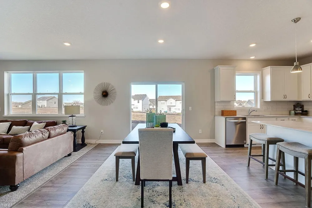1698 Oak Creek Pass Chaska, MN 55318