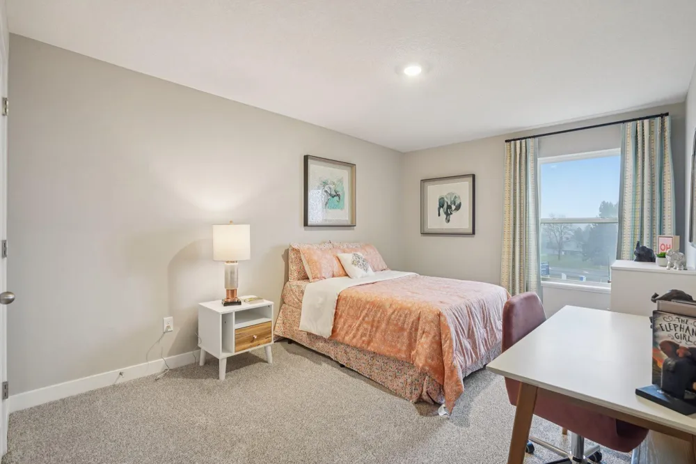1698 Oak Creek Pass Chaska, MN 55318
