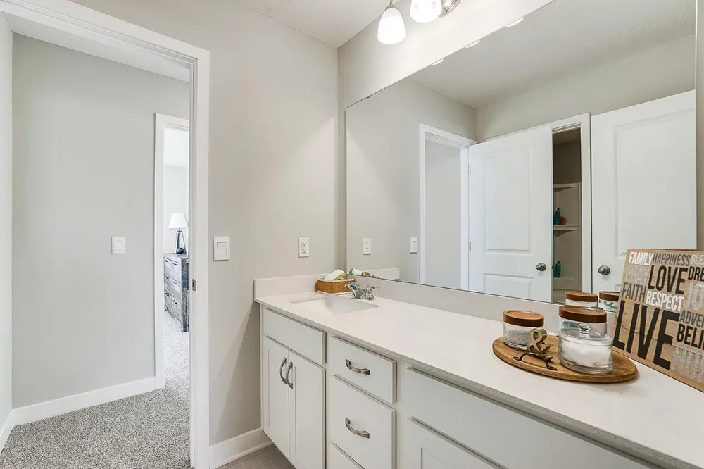 1698 Oak Creek Pass Chaska, MN 55318