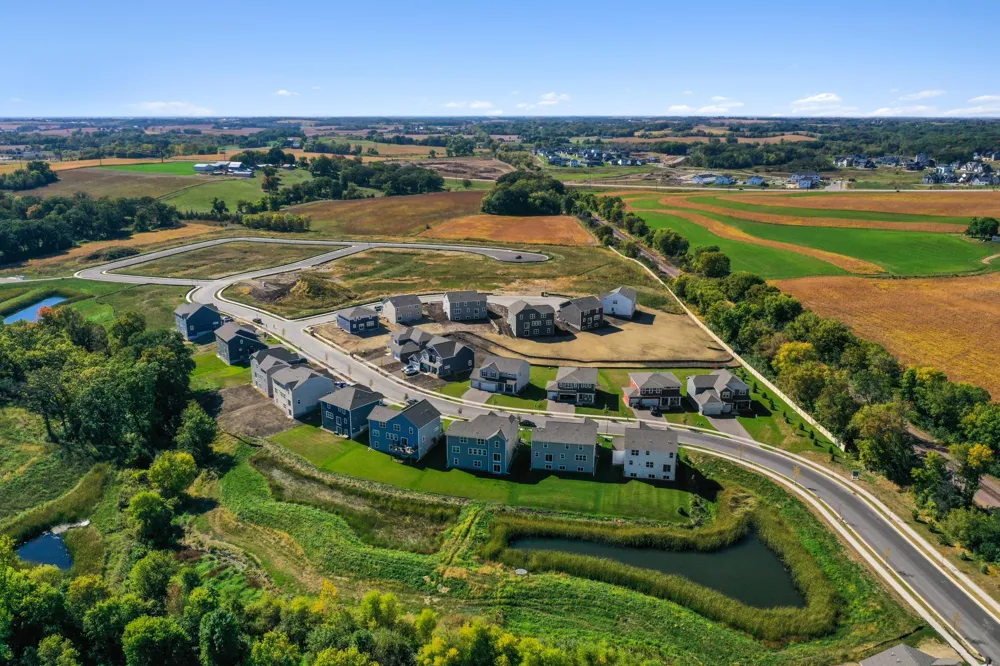 1698 Oak Creek Pass Chaska, MN 55318