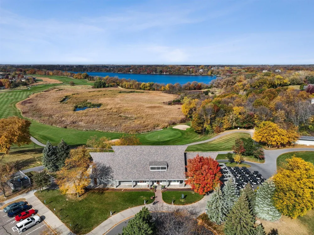 1698 Oak Creek Pass Chaska, MN 55318