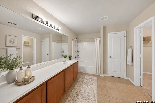 5706 Sendero Spg San Antonio, TX 78251